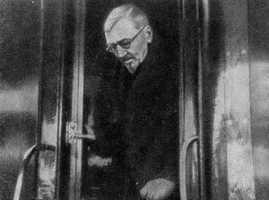 Обложка книги «Намедни. Наша эра- 1937» — Леонид Геннадьевич Парфёнов