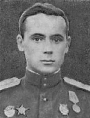 Обложка книги «В гвардейской семье» — Анатолий Недбайло