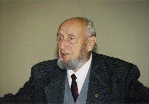 Обложка книги «Моя жизнь и вулканы» — Е.К Мархинин