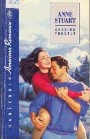 Обложка книги «Ходячая неприятность» — Энн Стюарт
