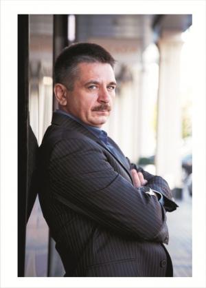 Обложка книги «Крах крупных издательств неизбежен.» — Олег Владимирович Уланов, КниГАзета