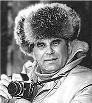 Обложка книги «Окно в природу-2004» — Василий Песков